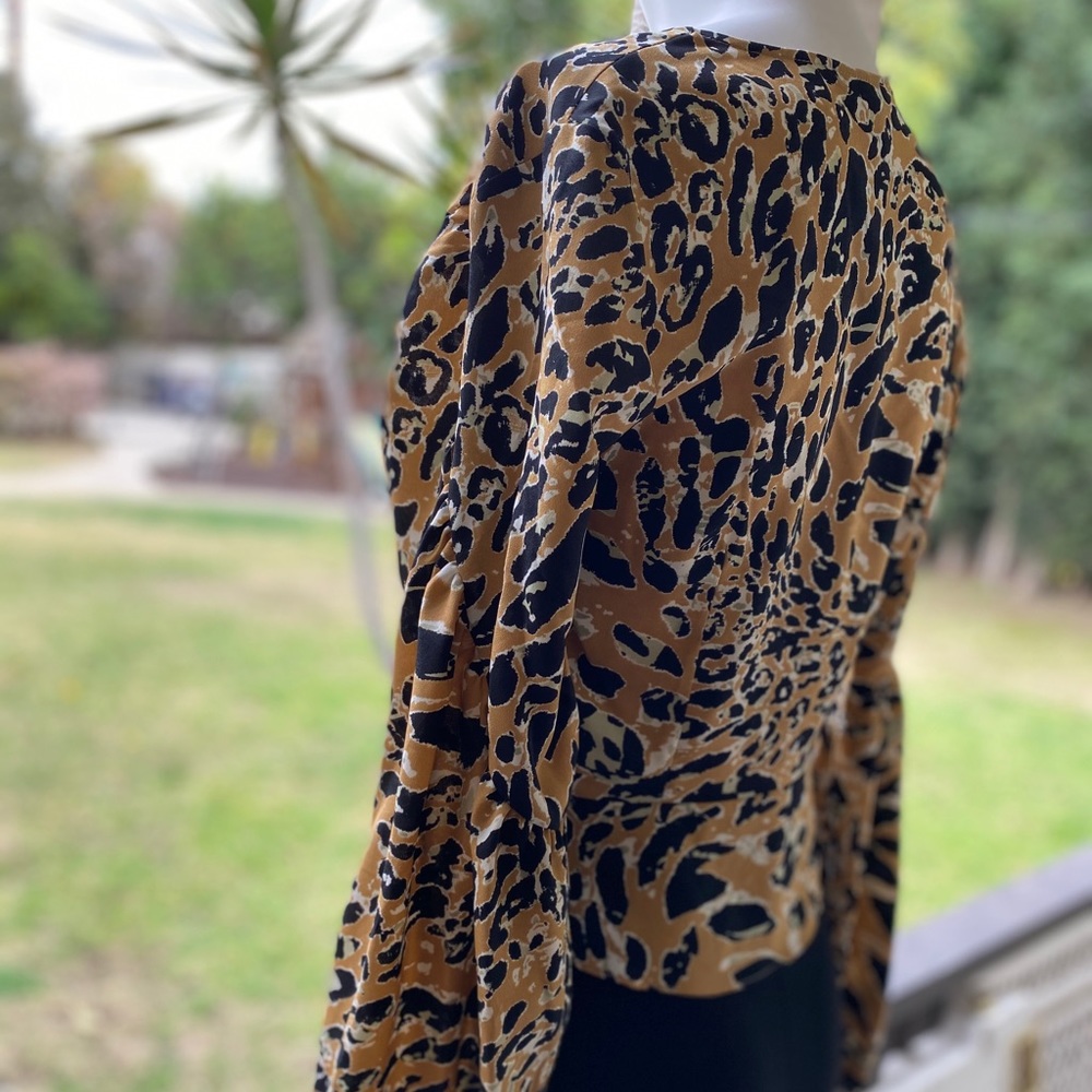 Topshop Twist Front Long Sleeve Top⭐️NWT⭐️ - Picture 10 of 13